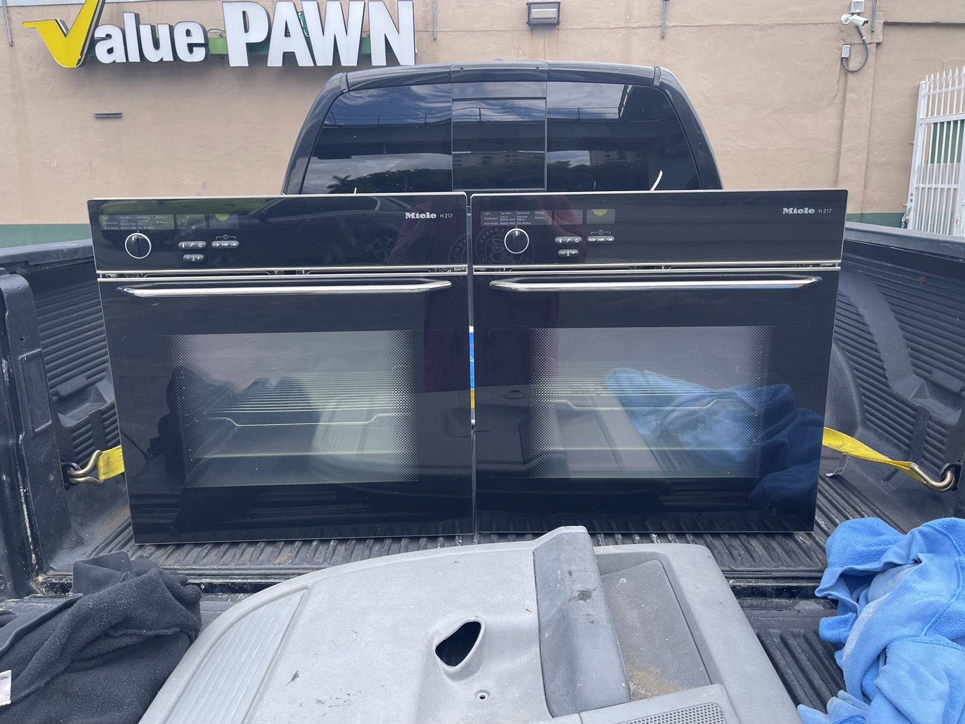 Oven Miele H217