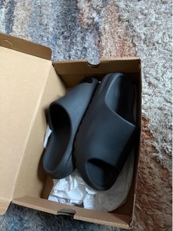 Onyx yeezy slides