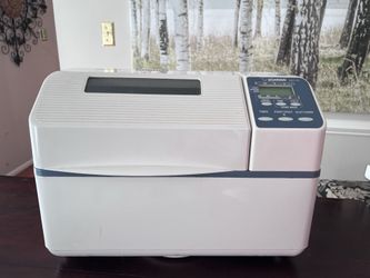 Zojirushi Home Bakery Supreme Breadmaker Bread Machine BB-CEC20 White 2lb Dual Blade Machine