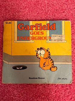 Garfield Goes Underground by Jim Davis, Small Children’s Soft Cover Book, 1983