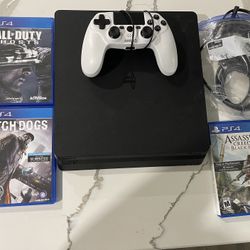 PlayStation 4 Slim With Games! 