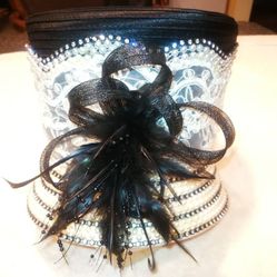 Charm's Church Hat - White/Black