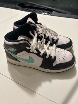Air Jordan 1 Low Black/White/Mint Green