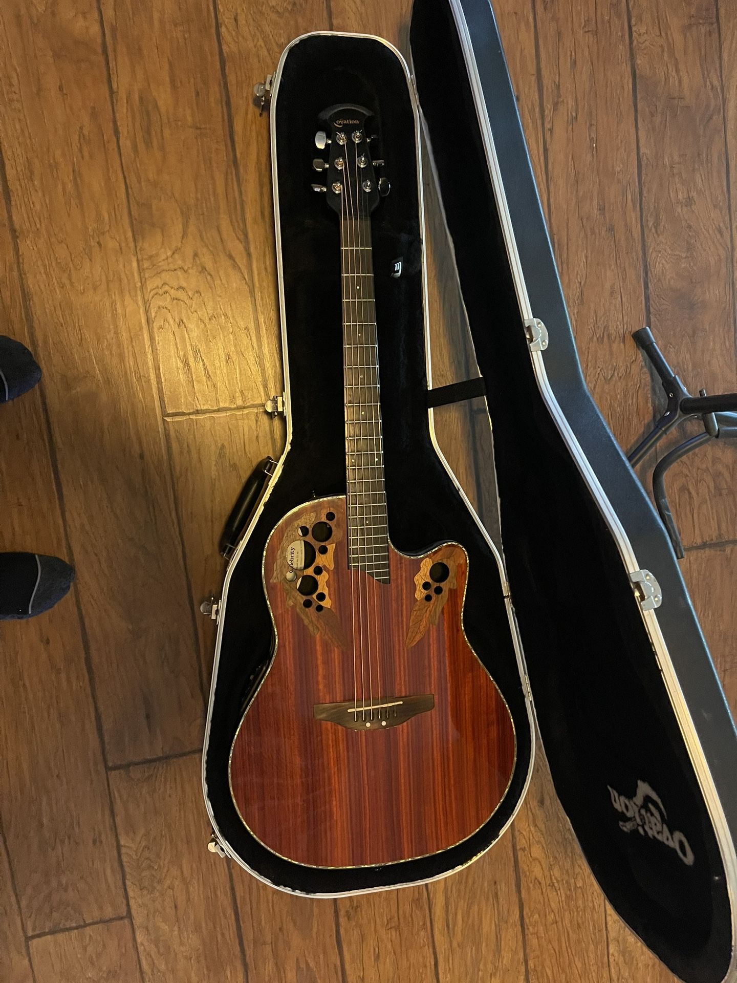Ovation Celebrity CC48 Guitar