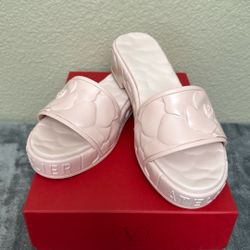 Valentino Garavani Slides, Size 38