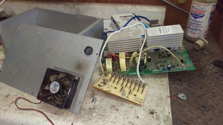 Trailer RV converter battery maintainer