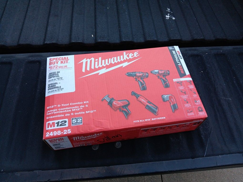 M12 - Milwaukee 5 Tool Kit
