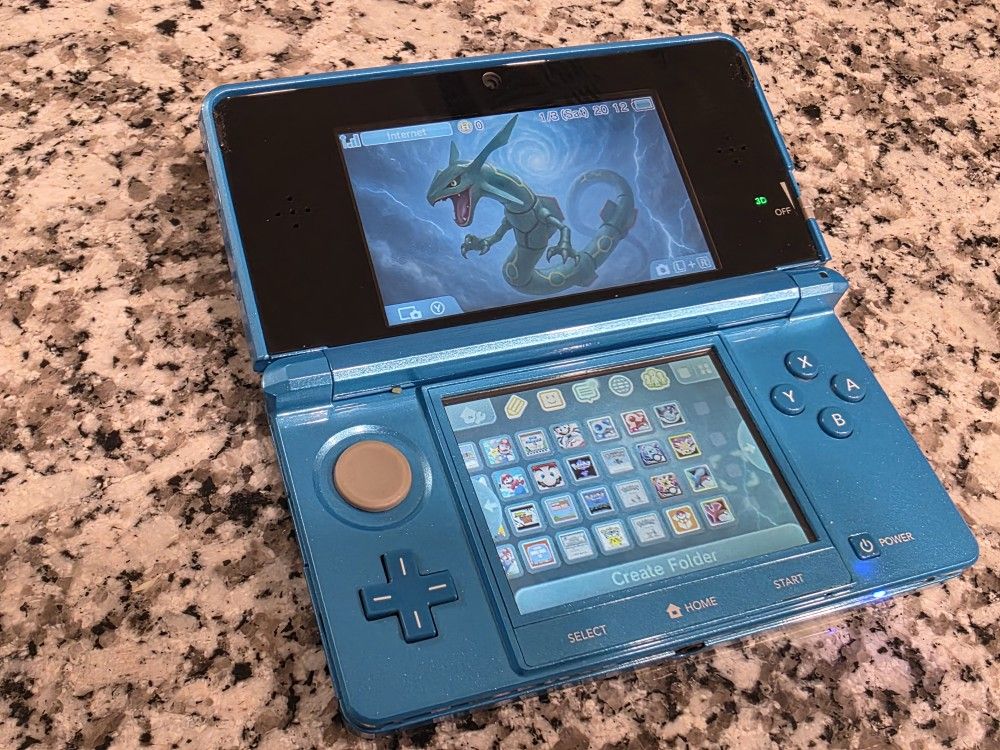 Nintendo 3DS Monster Hunter 4 Limited Edition Blue Custom Mob--ded