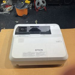 Epson BrightLink Pro 1450Ui Projector