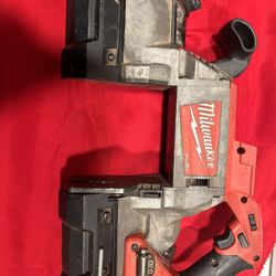 Milwaukee M18 Cordless Deep Cut Band Saw