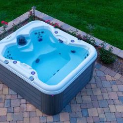 Hot Tub - Retreat MS Nordic Spa 