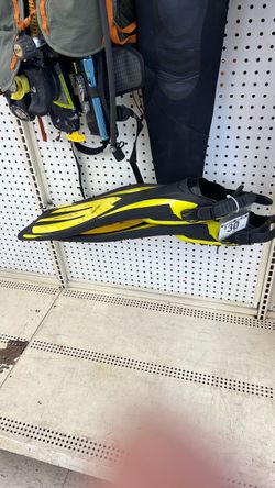 NeoSport Wetsuit & Genesis Coronado Fins