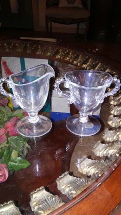 Midcentry creamer and sugar dish. Atomic Star!
