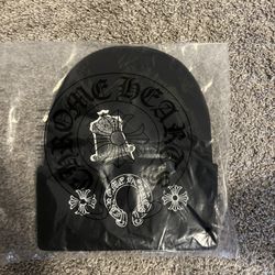 Black and white CH beanie 