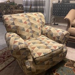 Clean Thomasville Oversized Padded Chair