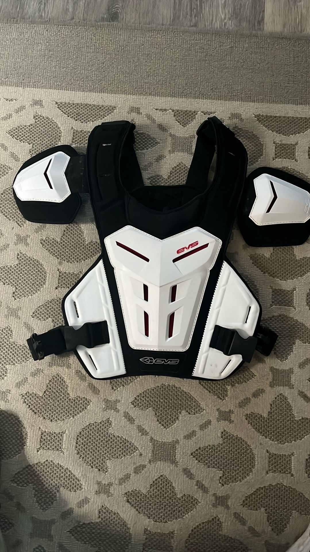 EVS Roost Protector Adult Sm