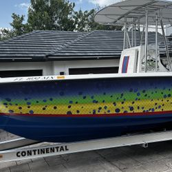 Contender 25’ Center Console