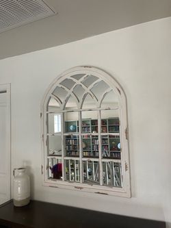 🪞 Kirkland Arched Farmhouse Window Mirror Beautiful Kirkland arched farmhouse-style window mirror for sale. 🤍