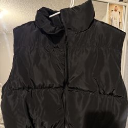 Black Puffer Vest Size:M