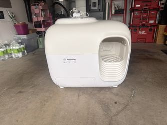 Brand New Petsnowy Automatic Cat Box