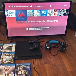 PS4 Slim 1TB W 32 Inch Roku Tv