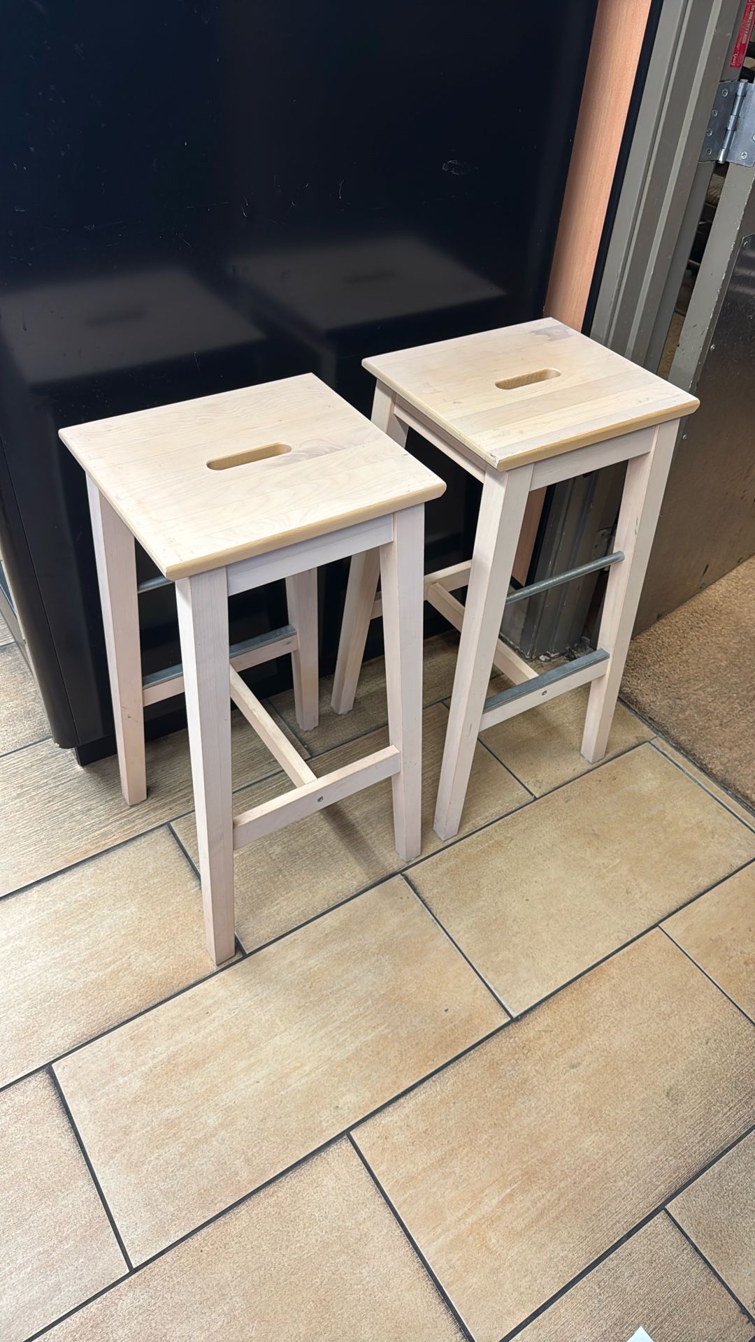 bar stool