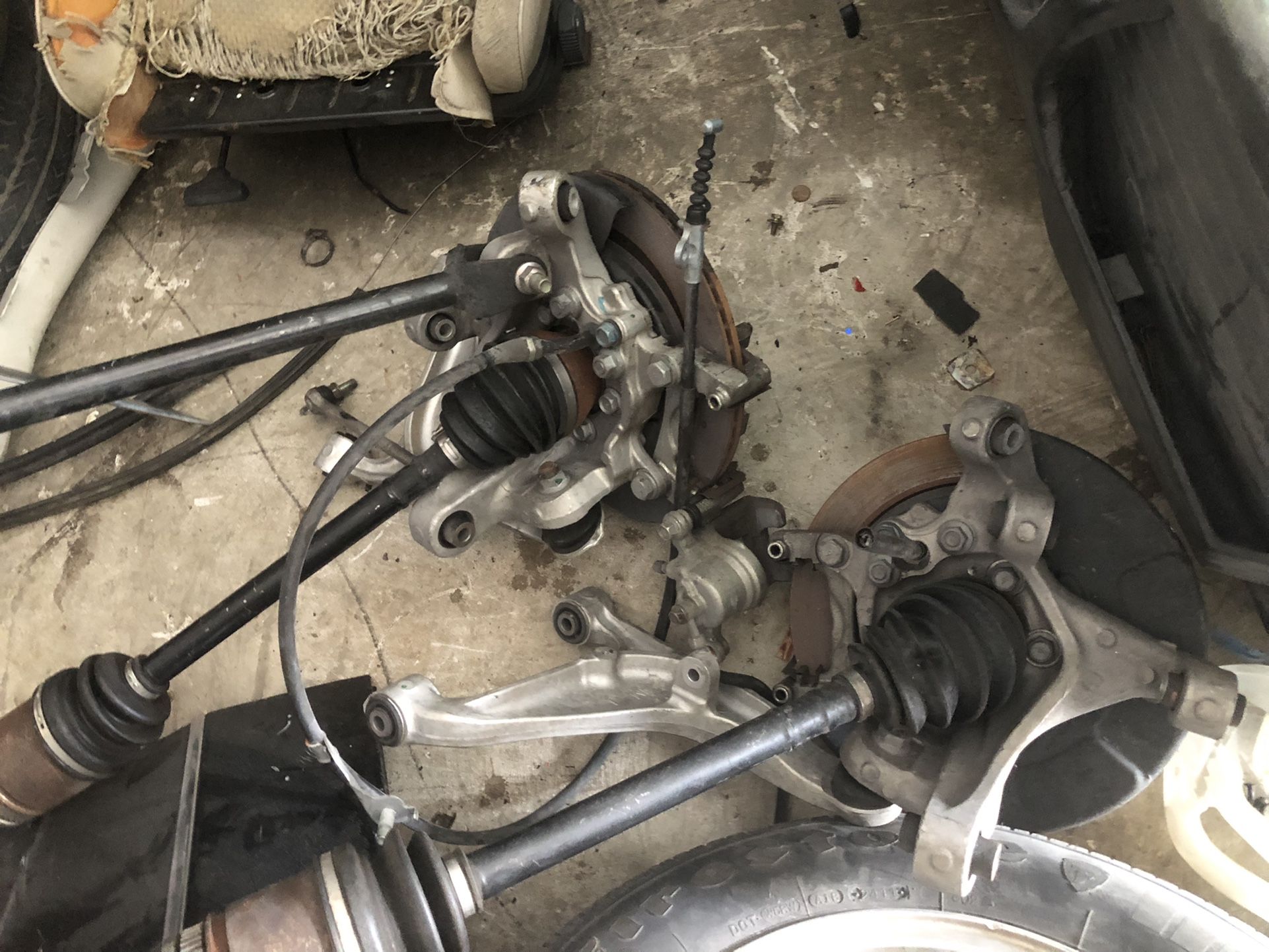 Infiniti Q50 Rear Suspension Parts Subframe Etc 