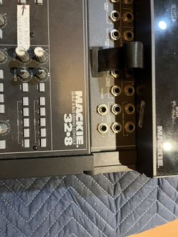 Mackie 32-8 Sound Mixing Board