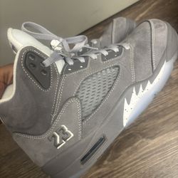 Wolf Grey 5s Size 8