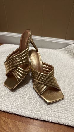 Vince camuto 8m