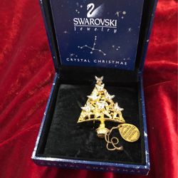 200 Swarovski Christmas Pin In Original Box . Never Worn