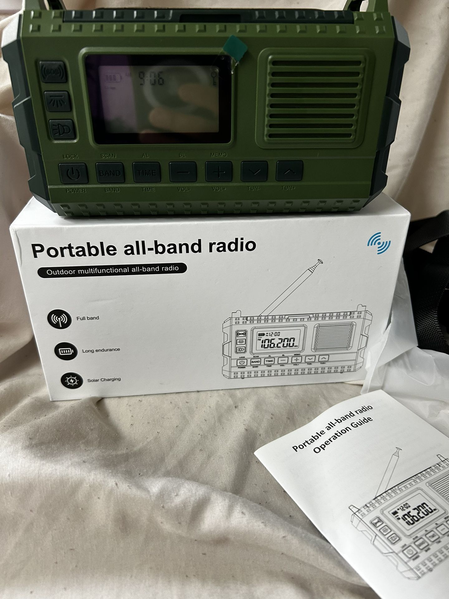 RADIO. PORTABLE. NUEVO