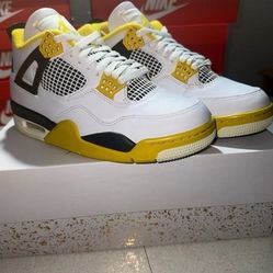 Nike Air Jordan 4 Retro “Vivid Sulfur”