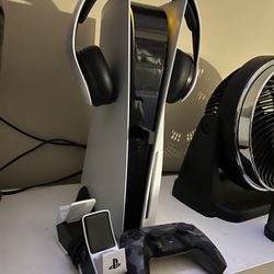 PS5 Disc Edition w/ Bluetooth Headphones, Controller, Charging Dock