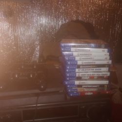 PS4  2 Controllers And 13 Games