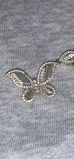 gold necklace
