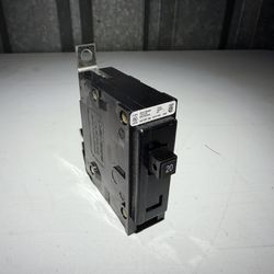 20 A  CIRCUIT BREAKER 1 POLE UNIT ISSUE NO. M1640