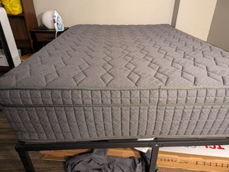 UniPon 14 inch Hybrid Queen Mattress and frame