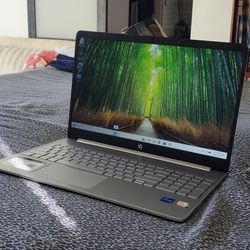 HP 15in Touchscreen Windows 11 Laptop Like New 
