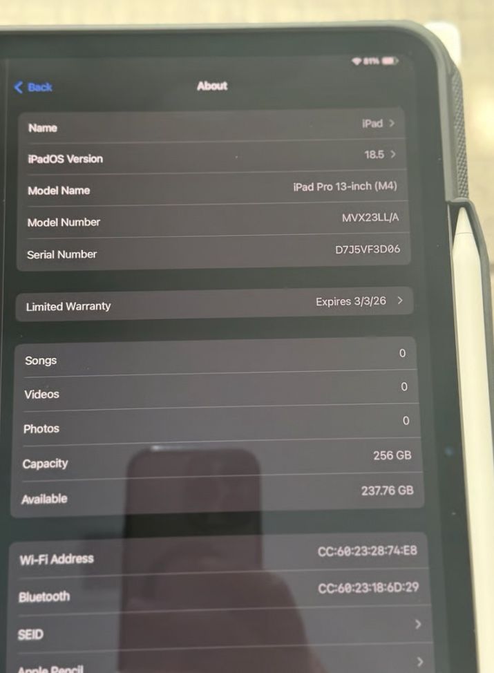 13” iPad Pro M4 (256GB, Wi-Fi) + Apple Pencil Pro – Mint Condition