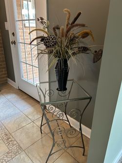 Decorative Table 16 x 16