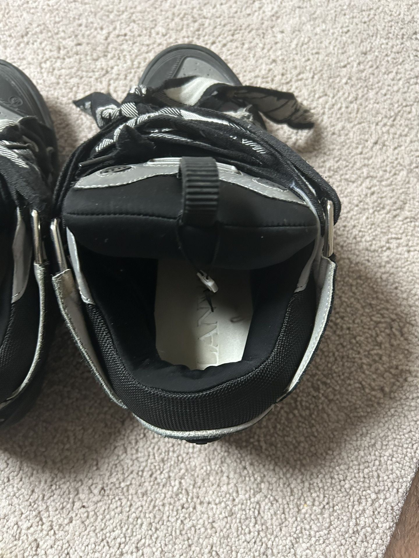 Lanvin Curb