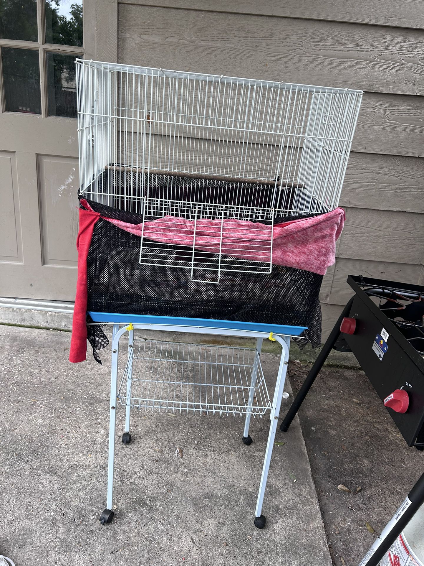 Big Bird Cage With Wheeled Stand 