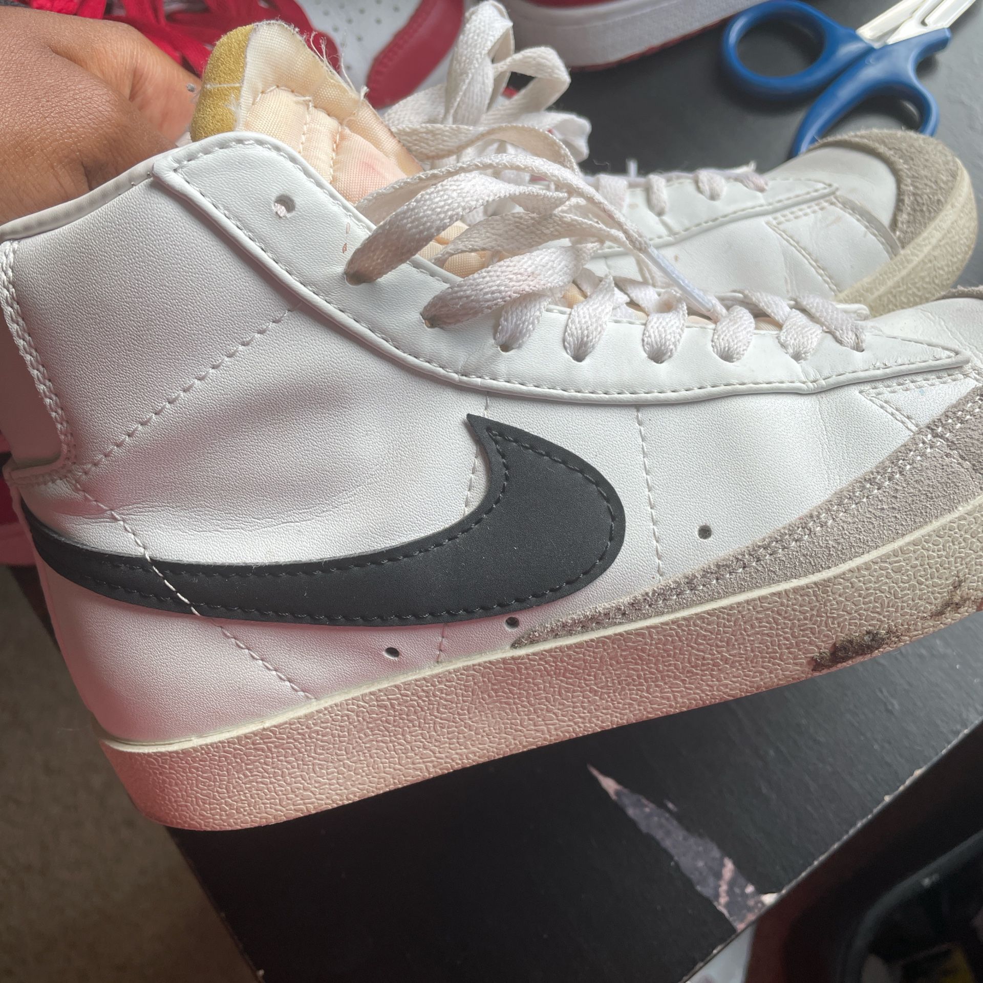 NIKE BLAZERS(READ DESC)