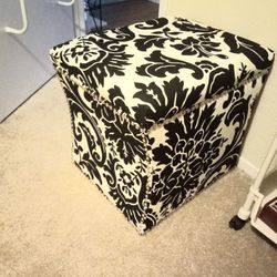 Beautiful Black And White Designed Ottoman