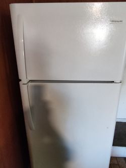 fridge (Refrigerador)