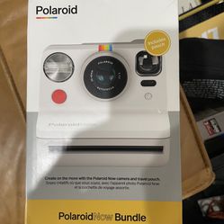 Polaroid Now Bundle Camera