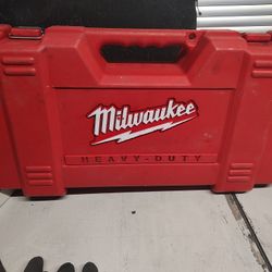 Milwaukee Saw saw 