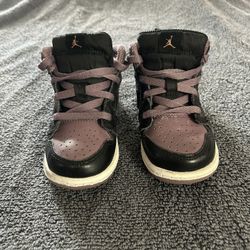 Unisex, Purple/Black Retro 1’s