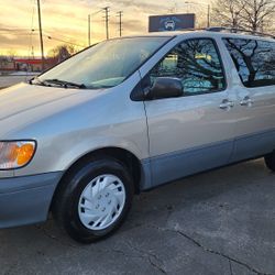 2003 Toyota Sienna